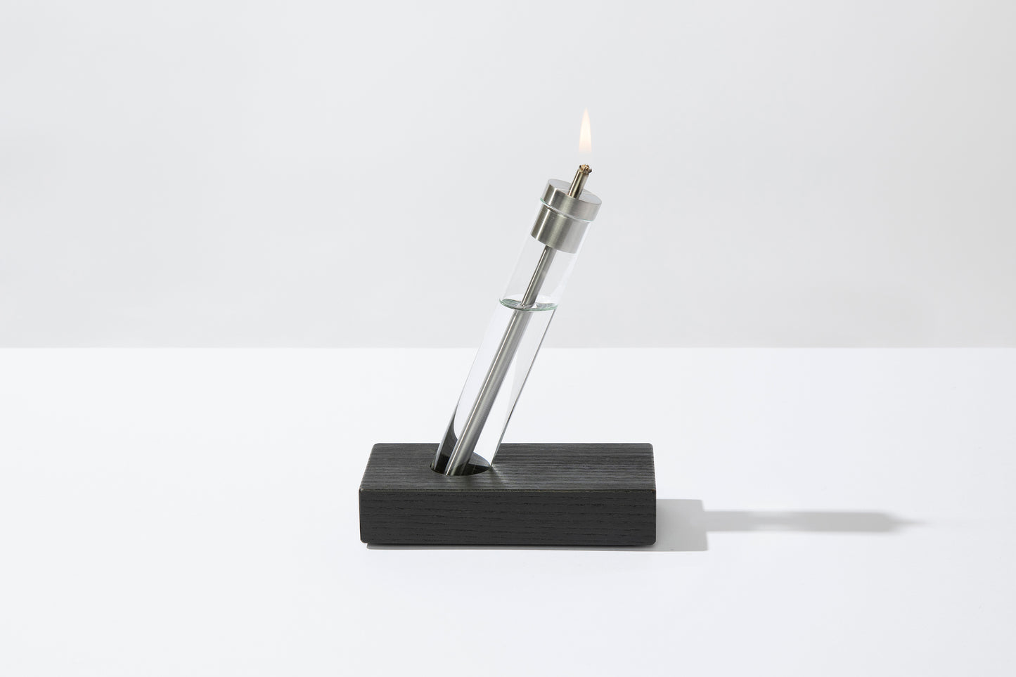 Migration / a modern oil candle (single candle)