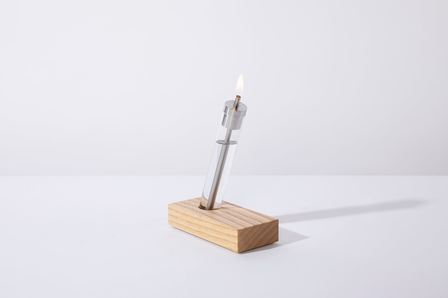 Migration / a modern oil candle (single candle)