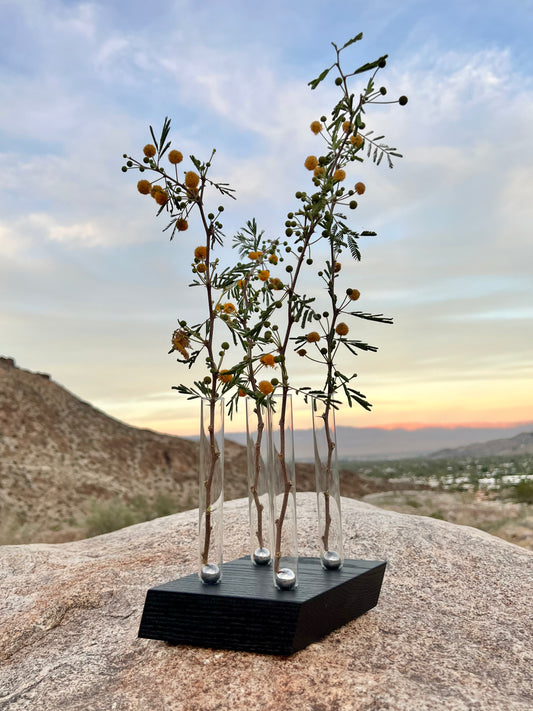 Parallel Adaptation (adaptable magnetic flower vase)